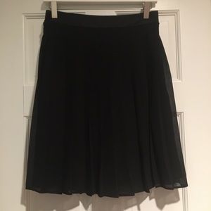 BENETTON Black Pleated Skirt